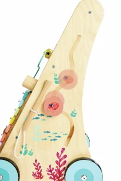 HAPE Andador de madera Manatí con 6 actividades