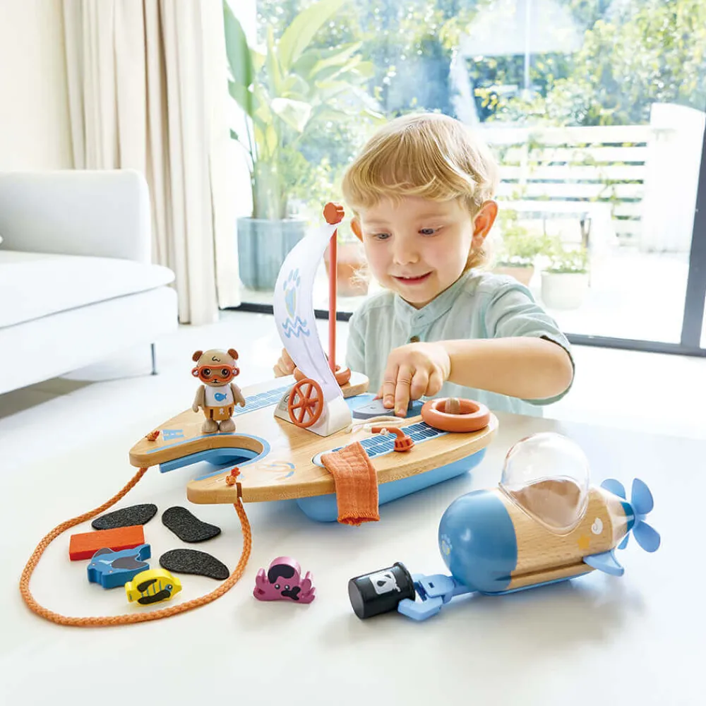 HAPE Catamarán de Rescate Ecológico