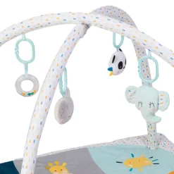 EUREKAKIDS Gimnasio para bebés y alfombra de juegos con 3 muñecos incluidos