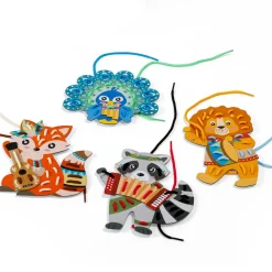 EUREKAKIDS Láminas para trazar con hilos de colores – Lacing Animals